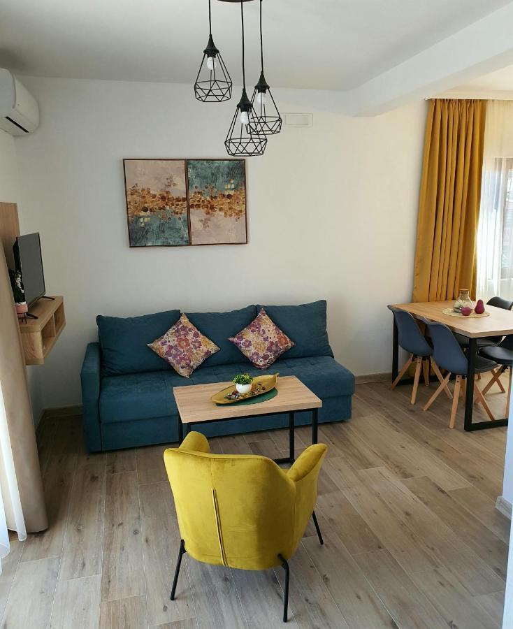 Family Apartments Bar Extérieur photo